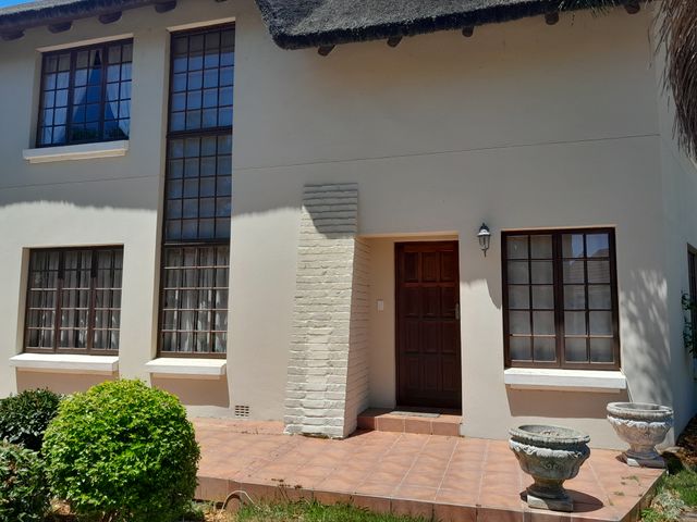 4 Bedroom Property for Sale in Albertinia Western Cape